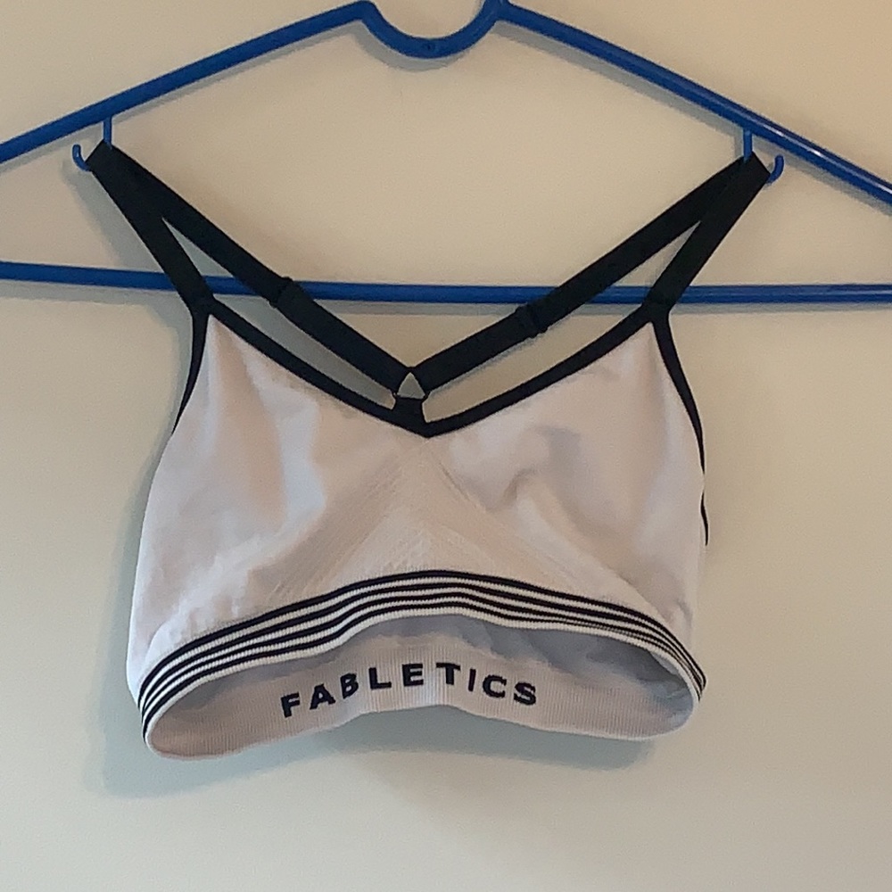 Fabletics White & Blank Crossback Sports Bra